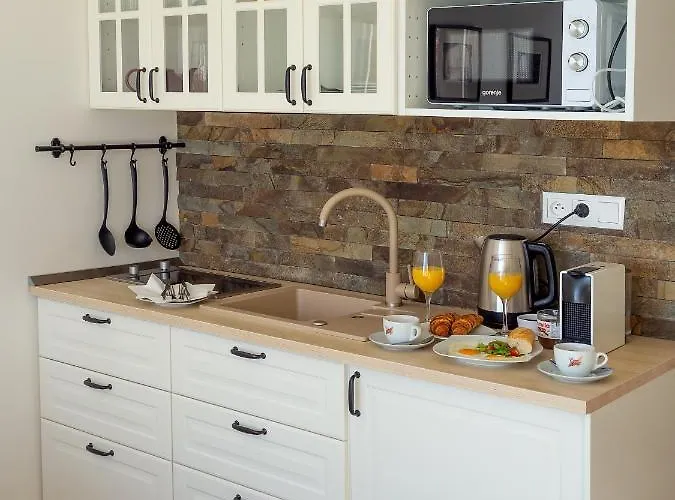 Cozy With Netflix - Apartmanovy Dom Bernard Apartman